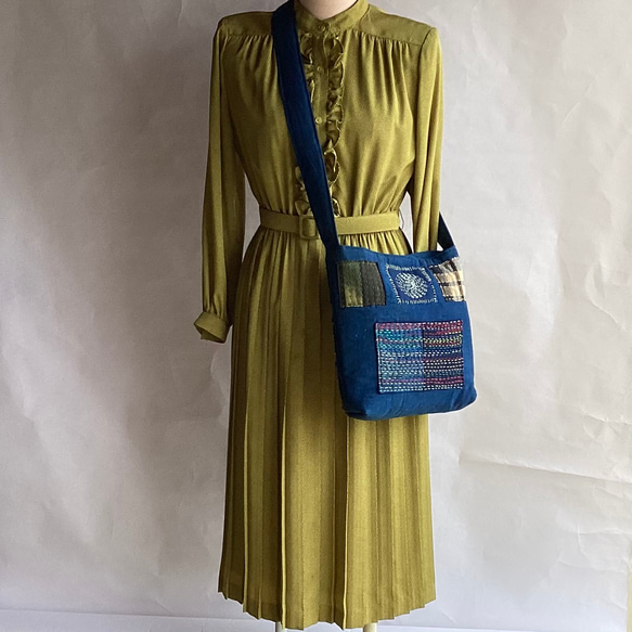 藍　四角に刺し子のショルダーバッグ 