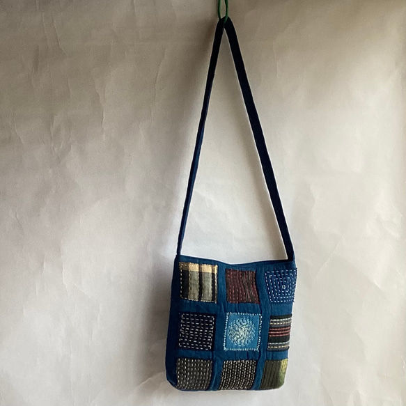 藍　四角に刺し子のショルダーバッグ 