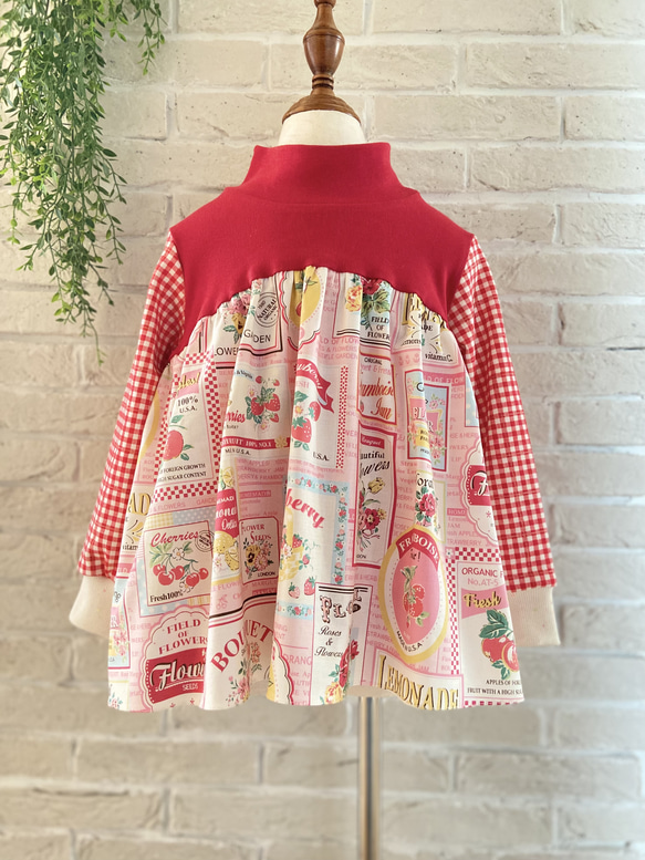 子供服 フルーツラベル柄✖️チェック lovelyプル ハイネック110サイズ 