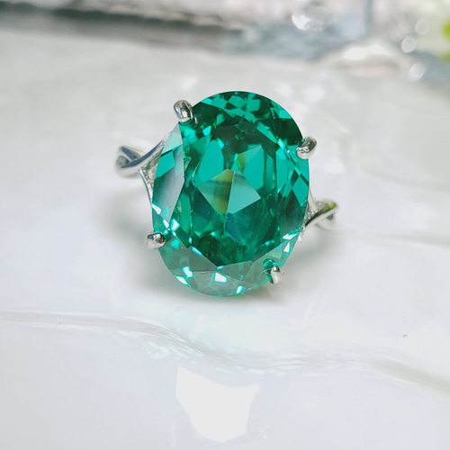 受注制作 奇跡の輝き 人工パライバトルマリン 12x16mm Antiqueリング 