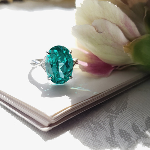 受注制作 奇跡の輝き 人工パライバトルマリン 12x16mm Antiqueリング 