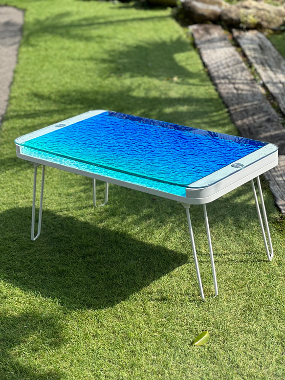 新作　オーシャンアート折りたたみガラステーブル　ブルーウォータ　エポキSEA  table コーヒーテーブル　カフェ 4枚目の画像