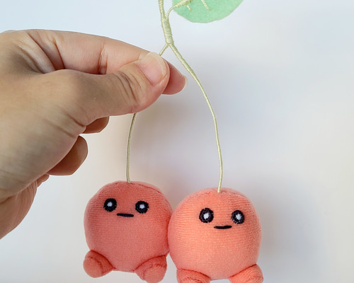 286 ☆さくらんぼのぬいぐるみ 双子さくらんぼのぬいぐるみ ぬいぐるみ くろまるファクトリー