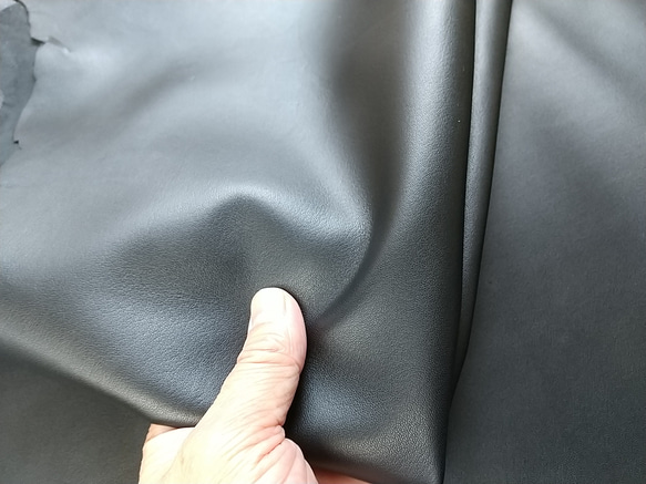 M342　羊吟　黒　0.4~0.5ｍｍ程度に漉き加工済　ソフトタイプ　大きさ　50～55デシ程度　 3枚目の画像