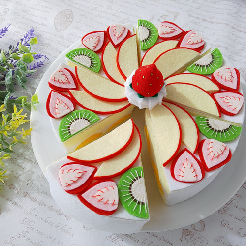 送料無料キャンペーン！】フェルトのおままごと＊フルーツホールケーキ