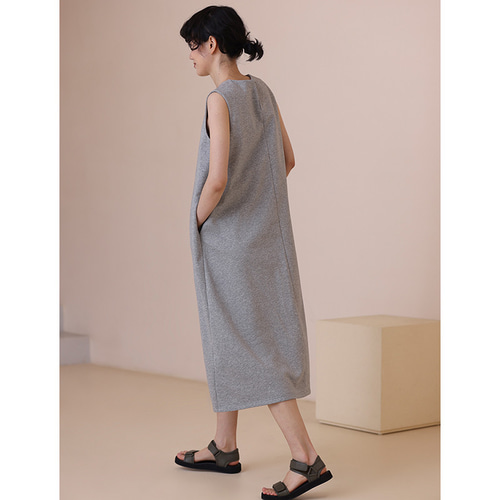 ノースリーブワンピース ゆとりワンピース グレー 伸縮性あり ノースリーブワンピース ゆとりワンピース グレー 伸縮性あり