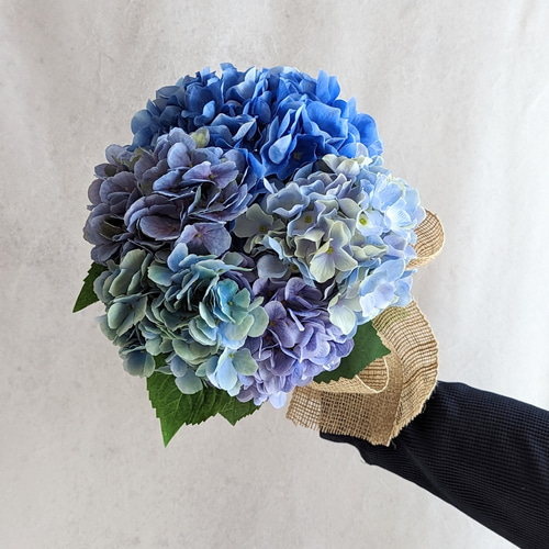 まるで本当の紫陽花みたい!大輪の紫陽花が美しいアーティフィシャル