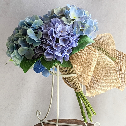 まるで本当の紫陽花みたい!大輪の紫陽花が美しいアーティフィシャル