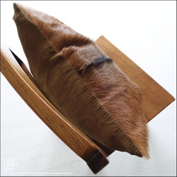 毛皮クッションカバー PUTI-30 ハラコ 天然皮革 ハンドメイド 正方形 北欧 本皮 手作り レトロ調 エスニック 2枚目の画像