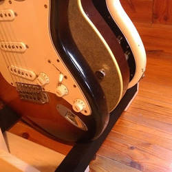木製　ギタースタンド5本掛け　エレキ用　黒 3枚目の画像