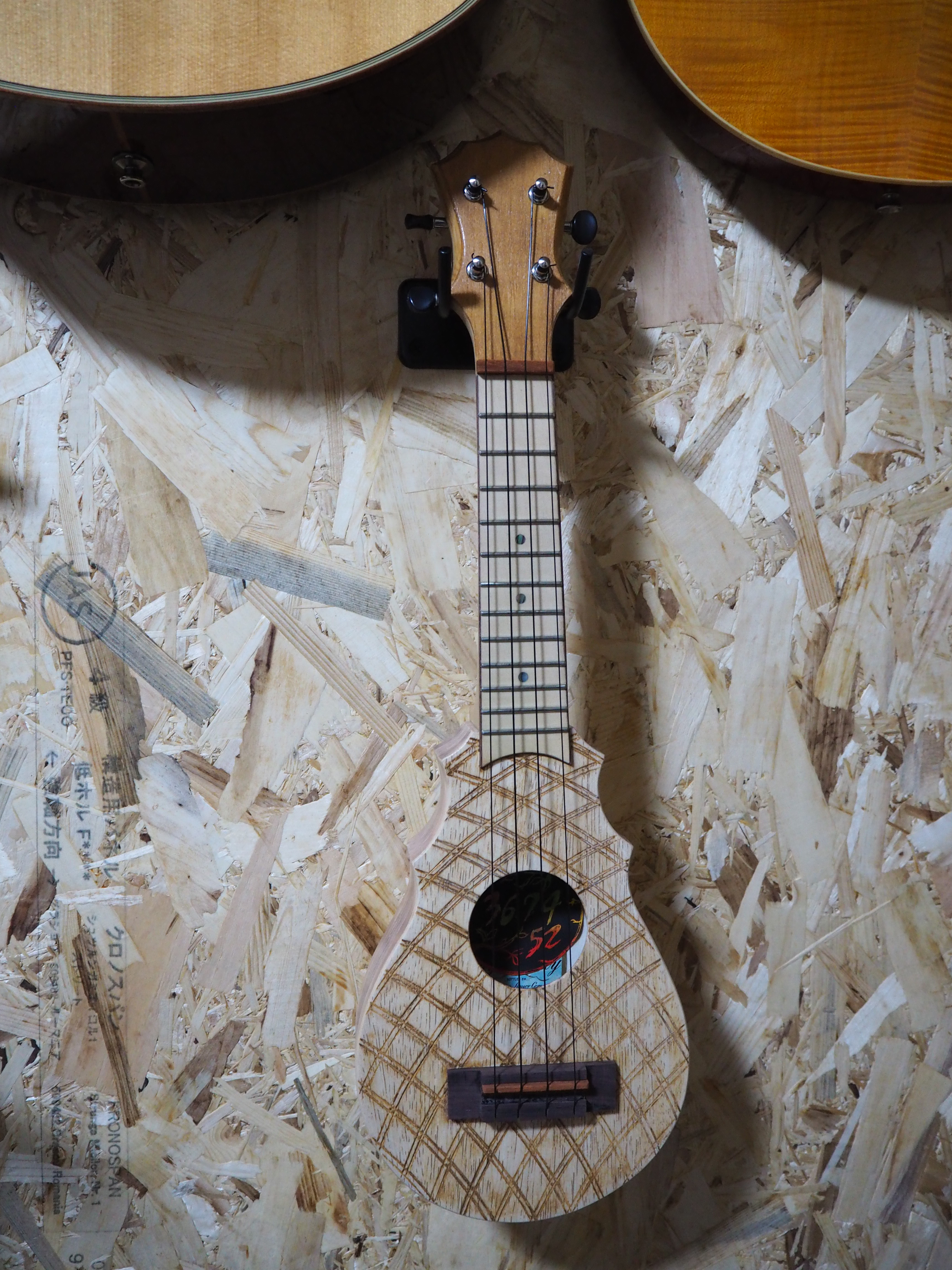 ウクレレ　ギター　エレキギター　アコースティックギター 22,200円