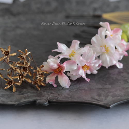 桜と胡蝶蘭とマムのヘッドドレス（13点） 春色 桜色 桜 卒業袴 純白 白