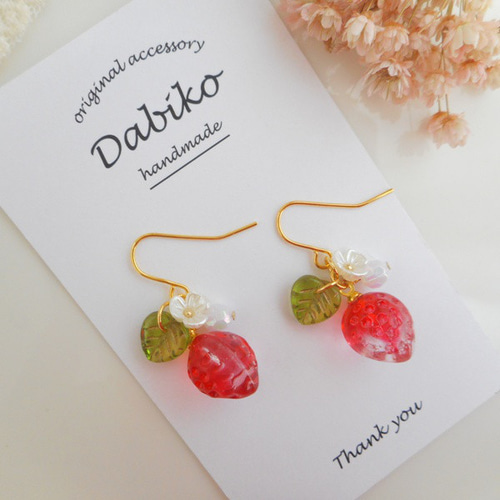 K16春の訪れレトロなイチゴピアス/イヤリング苺・いちご