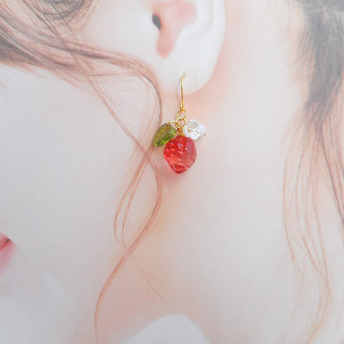 ハンドメイドピアス3028