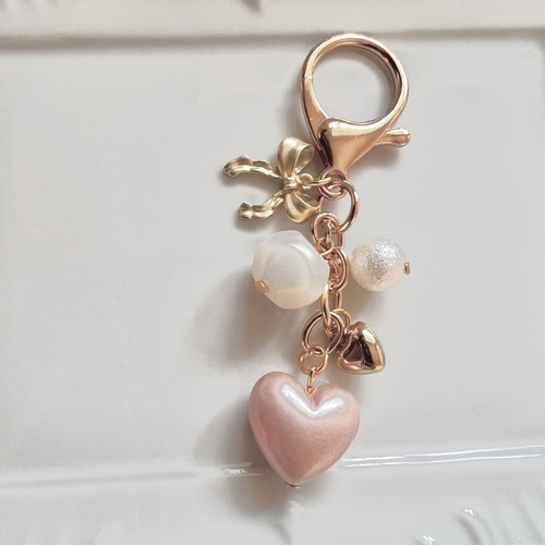 薔薇と蝶のハートチャーム キーホルダー 薔薇と蝶のハートチャーム キーホルダー FLOWER GARDEN COLORFUL HEART