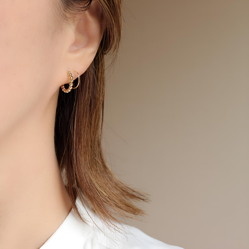 14kgf 】ピアス穴1つでも2連に見えるピアス ピアス（スタッド・一粒