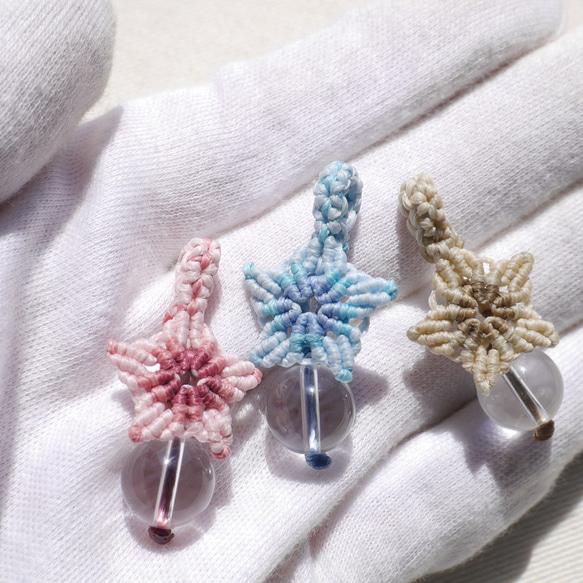 ❁天然石水晶玉と桜モチーフのマクラメチャーム Crystal orb & Flower[mtp-230315-01] 9枚目の画像