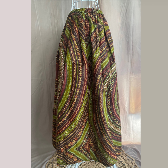 アフリカ布のタックギャザースカート＊サークル柄 2枚目の画像
