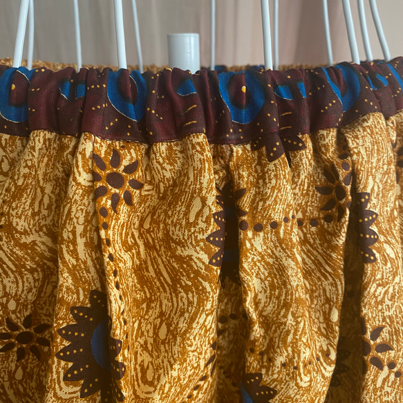 アフリカ布のタックギャザースカート＊ベージュ系 4枚目の画像