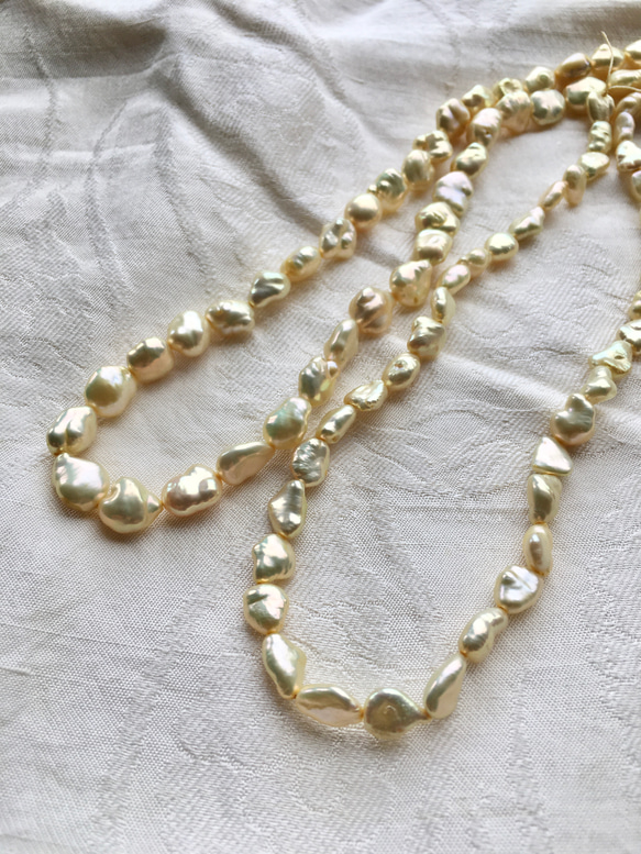　　#400 keshi 湖水真珠【6個】メタリック金色ケシ　7ミリ　本真珠高品質淡水真珠 3枚目の画像