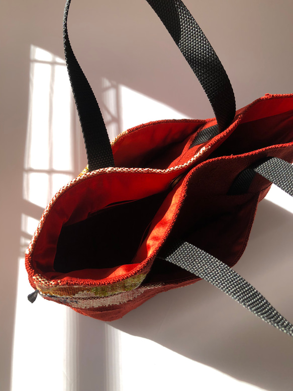 ✨帯リメイク　　ハンドバッグ　　ネップ生地ゴブラン織り　　エンジ色系　　幾何学模様　　一点物 5枚目の画像