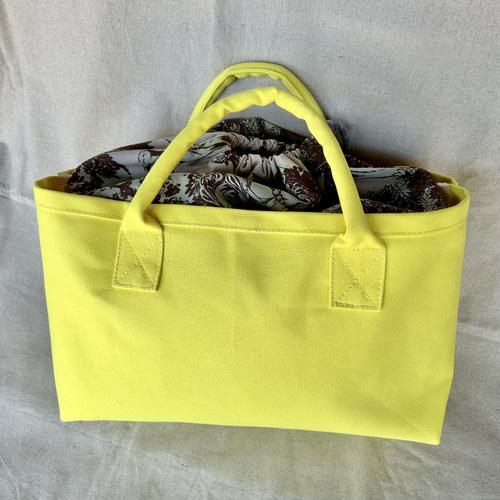 ただただ黄色いレモンイエローのトートバッグ スカルのトワルドジュイ