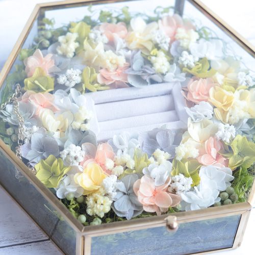 正八角形に変更中】参加型☆小花とグリーンのリングピロー