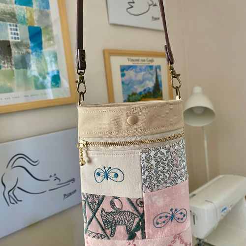 完成品✨スマホポシェット パッチワーク　 ミナペルホネン ミナペルホネン パッチワーク スマホショルダー スマホポーチ