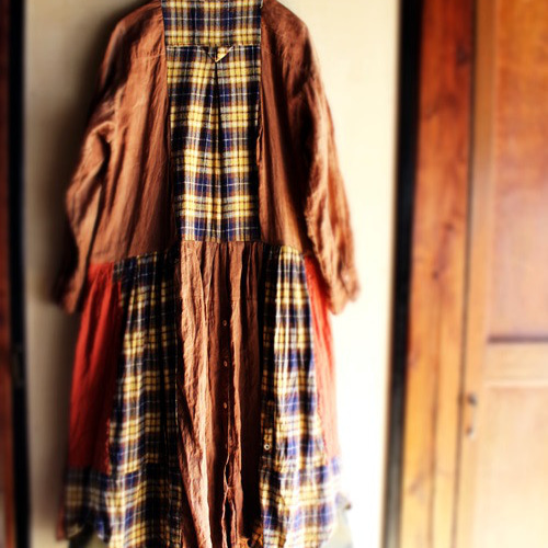 SAYOCAFEメイド、柿渋染め生地パッチワークのワンピース ワンピース 衣  