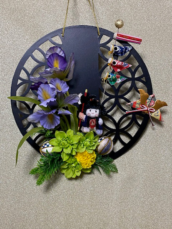 こどもの日リースアレンジ 鯉のぼりと兜と金太郎人形を添えて アート