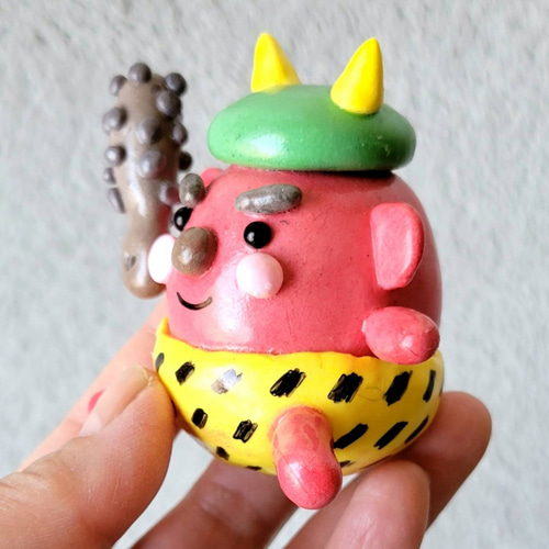 出土品です　三突起彩色小壷です 赤い模様があります 出土品です 三突起彩色小壷です 赤い模様があります