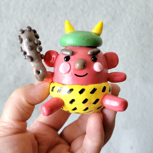 出土品です　三突起彩色小壷です 赤い模様があります 出土品です 三突起彩色小壷です。赤い模様があります 工芸品