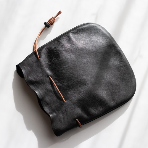 牛革巾着 224829 巾着袋 yoki 通販 15600687｜Creema(クリーマ)