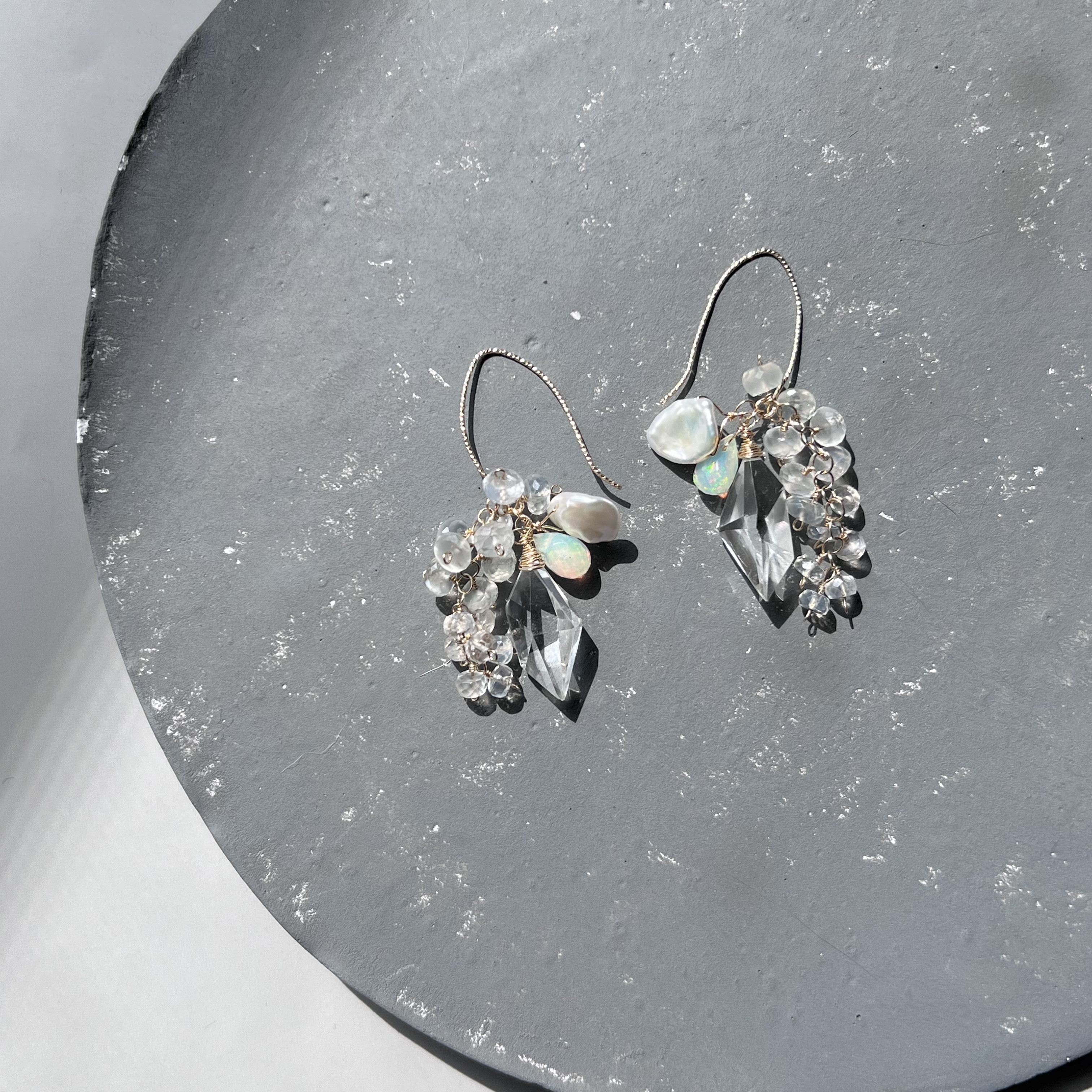 ホワイトブーケピアス　14kgf