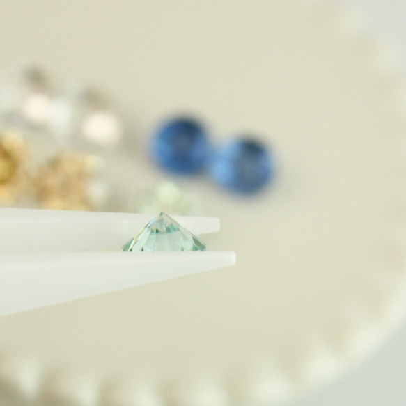 【奇跡の宝石】選べる2色  超大粒 モアサナイト 王冠リング（フリーサイズ） 10枚目の画像