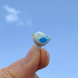 幸せの青い鳥 耳飾り 2枚目の画像