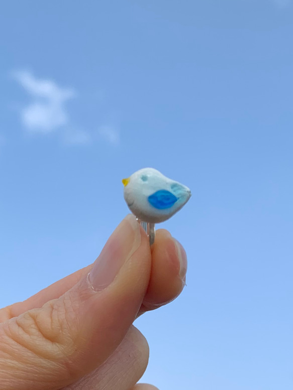 幸せの青い鳥 耳飾り 2枚目の画像