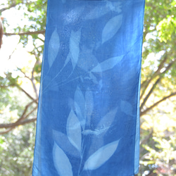 藍曬絲巾 - 飛舞蝴蝶薑 Botanic Cyanotype Silk Scarf - Butterfly Ginger 第3張的照片