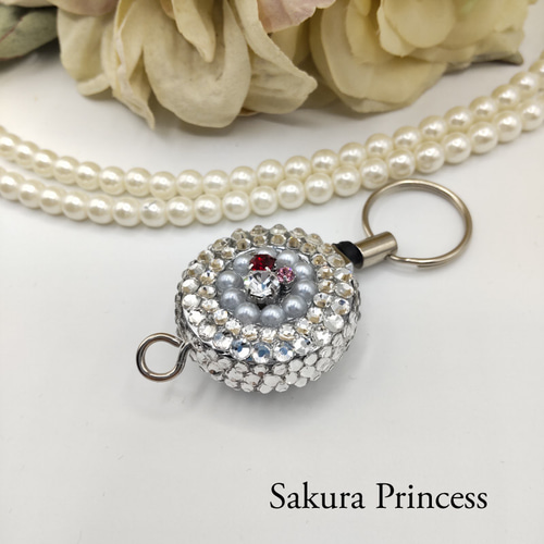 キラキラリールキーホルダー☆ビジュー&パール キーホルダー sakura 