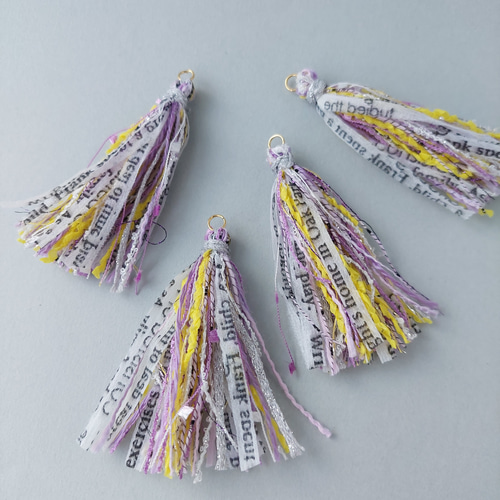 引き揃え糸 タッセル(19) 素材糸 パーツ 英字 パープル イエロー 毛糸