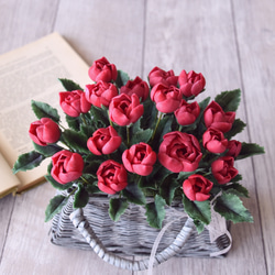 ◆粘土のお花◆　真っ赤なミニ薔薇　グレーバスケット　B783 9枚目の画像