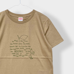 Tシャツ「apple」サンドカーキ 2枚目の画像