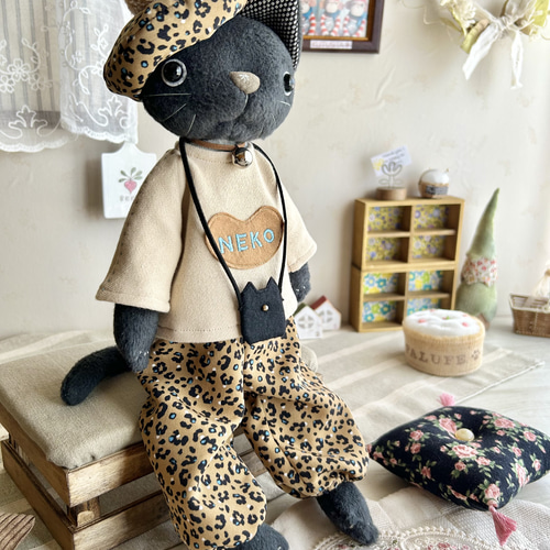 ヒョウ柄パンツ てこずっ ヒョウ柄パンツ てこずっ