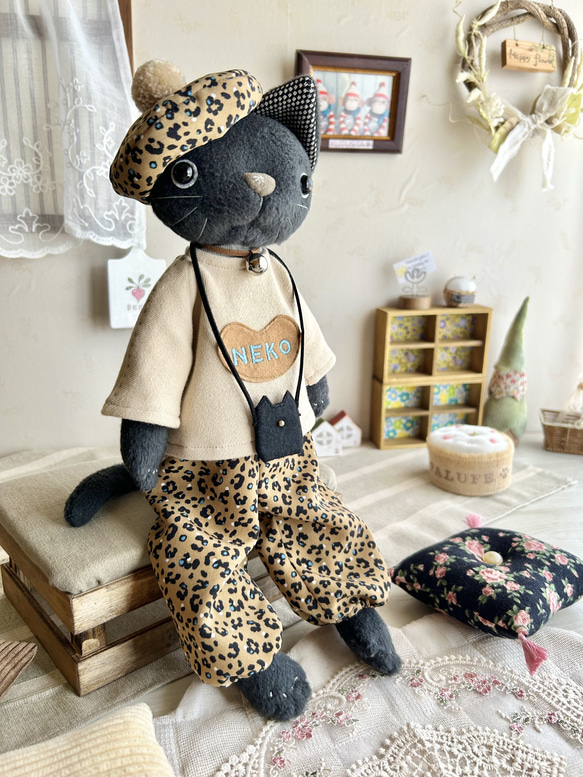 ヒョウ柄パンツの黒ねこちゃん❗️】靴下ぬいぐるみ ぬいぐるみ