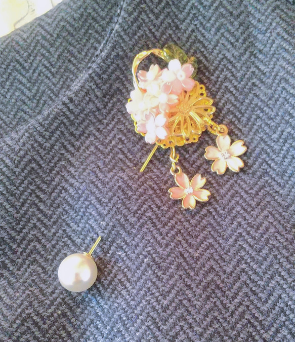 桜パールのブローチ・スティックピン・ヘアバトン・花びらひらり 8枚目の画像