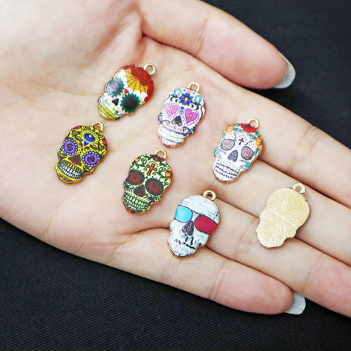 商品説明必読!!骸骨チャーム ５個 商品説明必読!!骸骨チャーム 5個 骸骨 キーホルダー