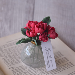 ◆粘土のお花◆ ミニサイズ！　真っ赤なミニ薔薇　アンティーク　ホラリング・フラットボトル …　B786 3枚目の画像
