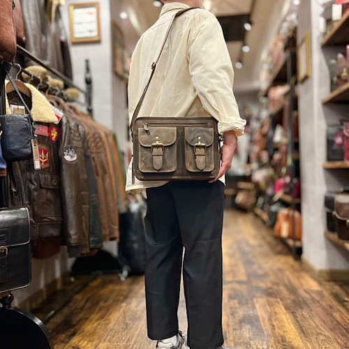 英国デザイン牛革かばんValise トールシティ ハンターストーン