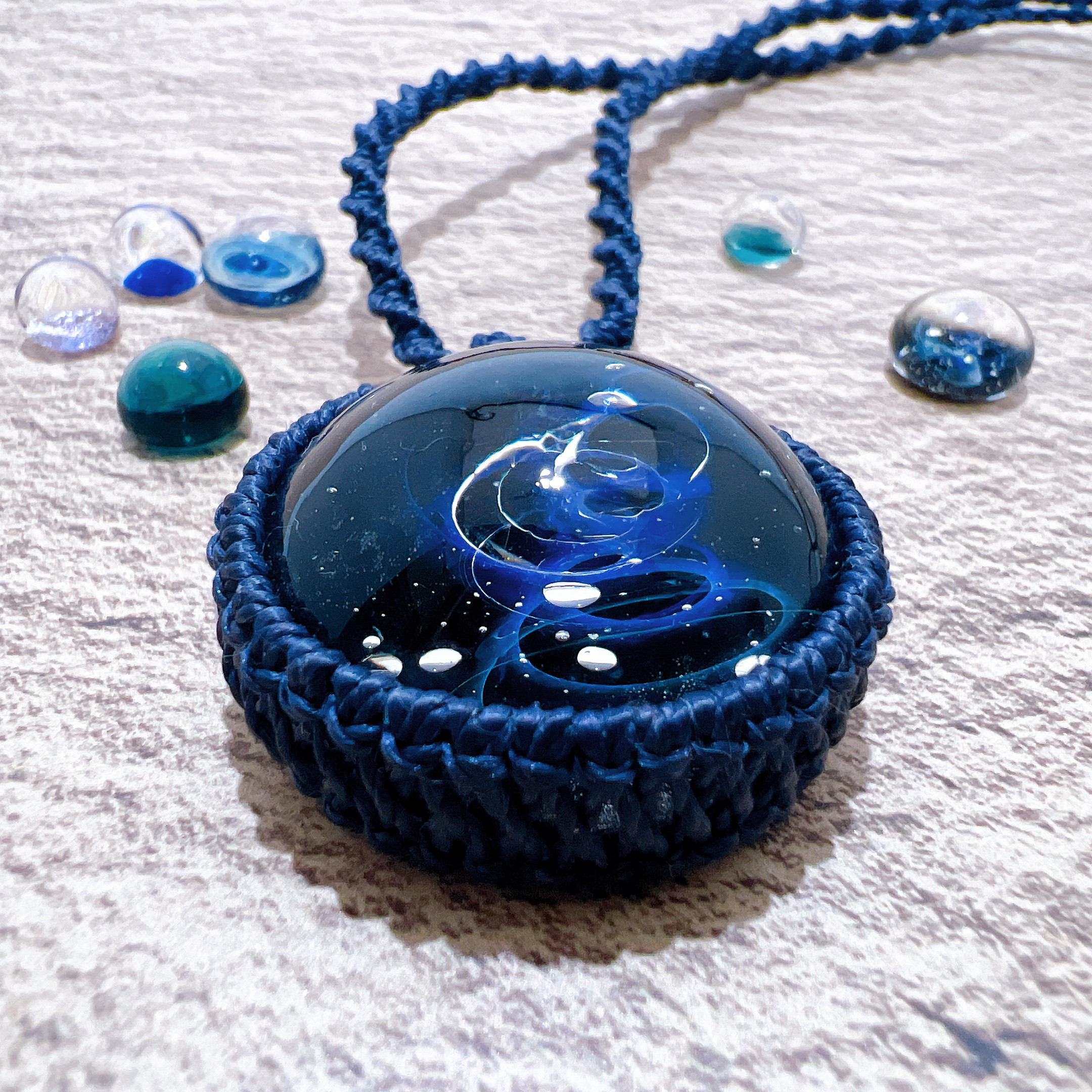 ガラスの宇宙ペンダント