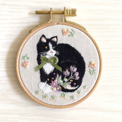 ネコ　クロネコ　手刺繍　ビーズ　フレーム　ししゅう　木苺　ギフト　うちの子 2枚目の画像
